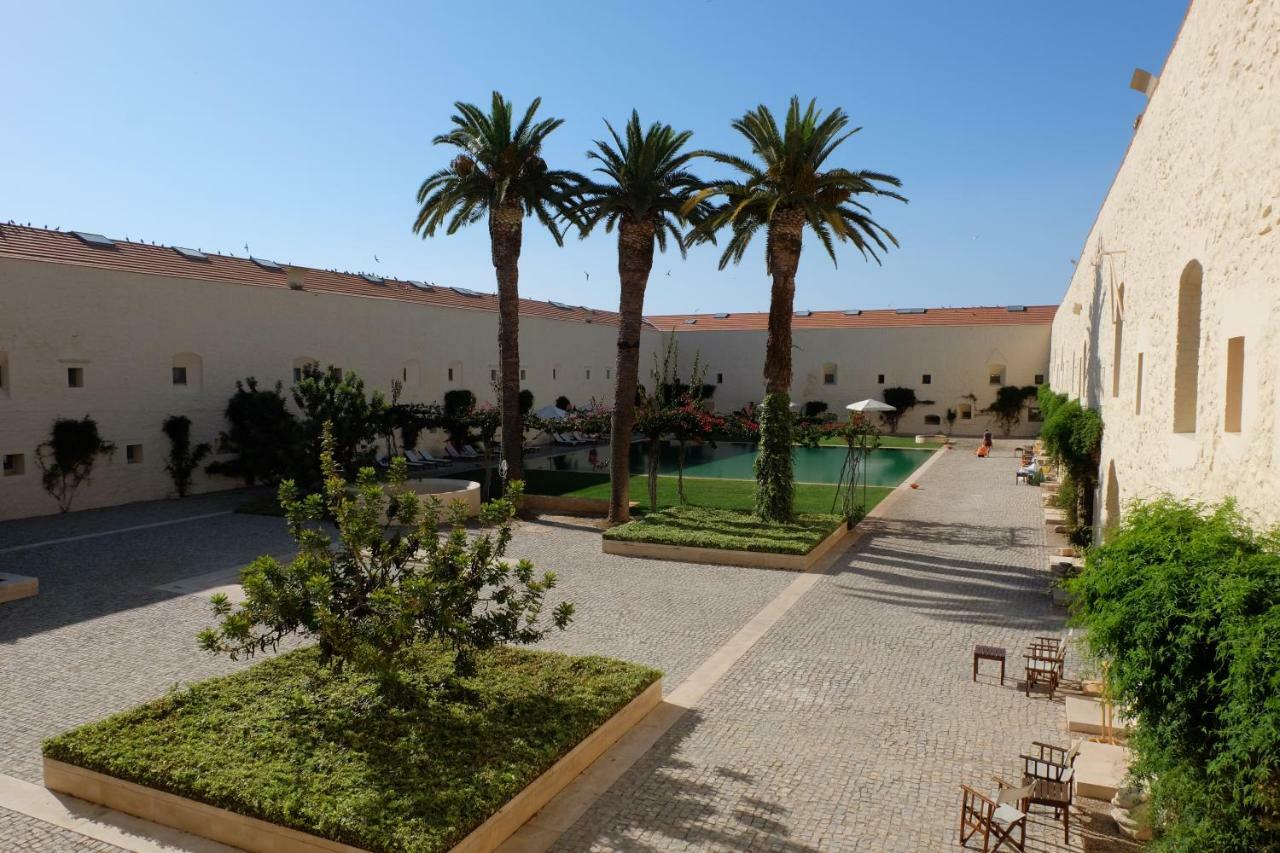 Flattered To Be In Algarve Apartment Тавира Екстериор снимка