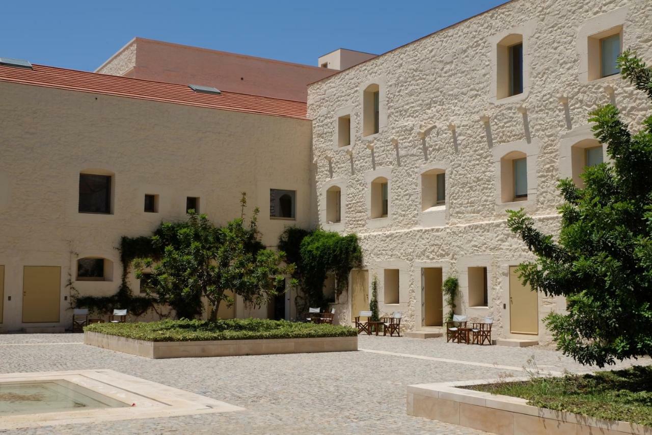 Flattered To Be In Algarve Apartment Тавира Екстериор снимка